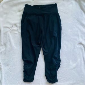 Lululemon Pants, V-Waist, Ruched, Pockets!!